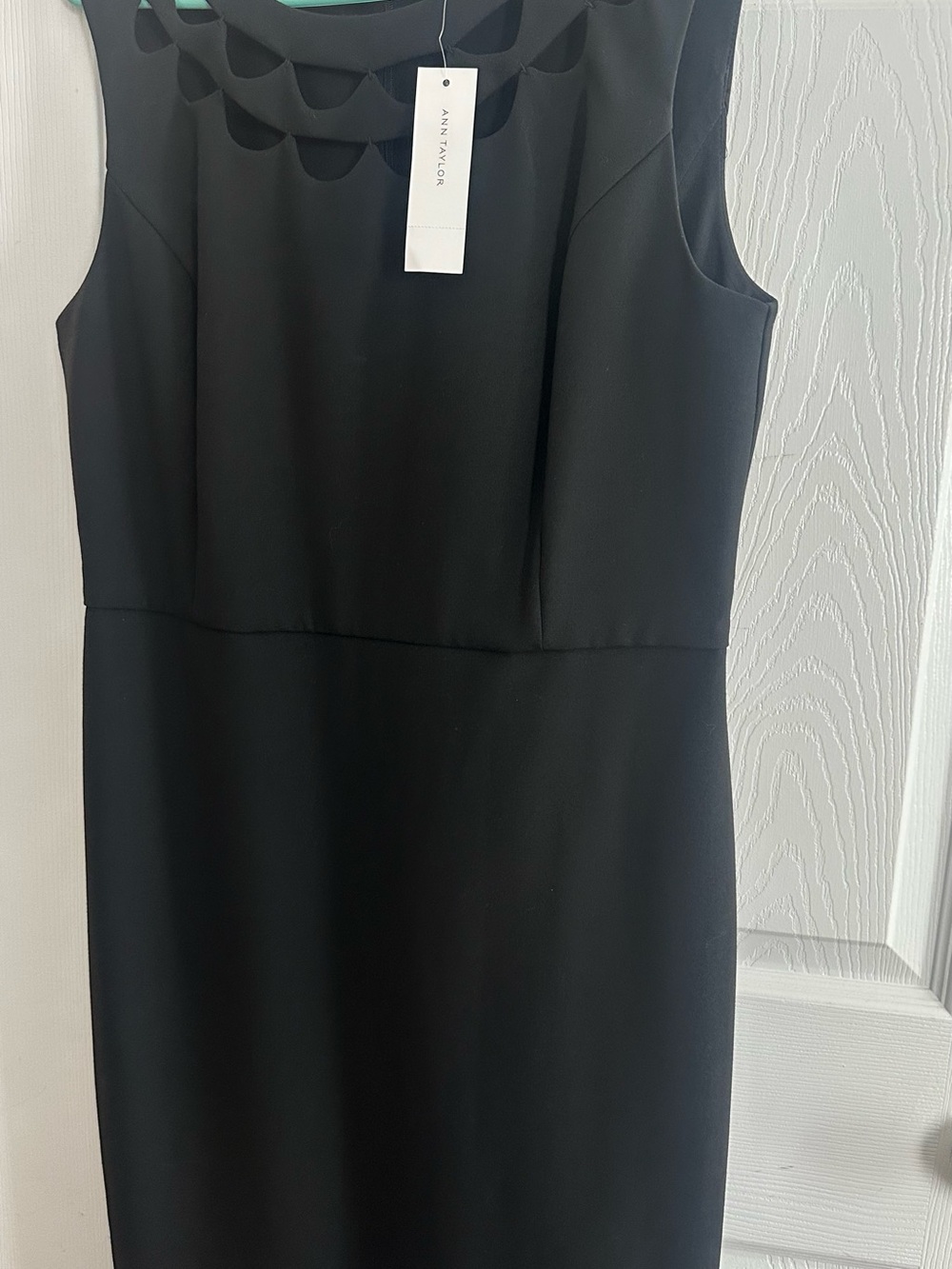 Ann Taylor Black Sleeveless Sheath Dress with Scallop Neckline